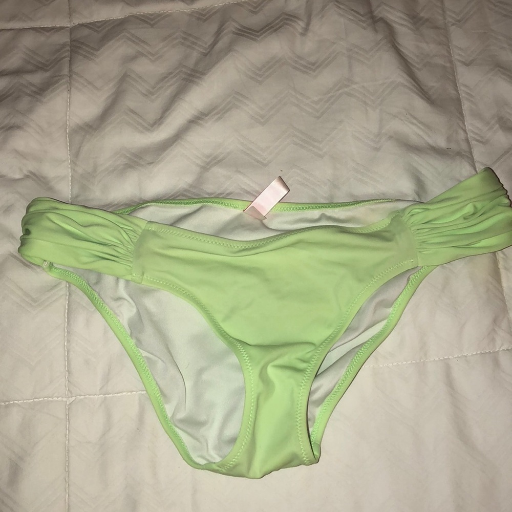 Bikini bottoms